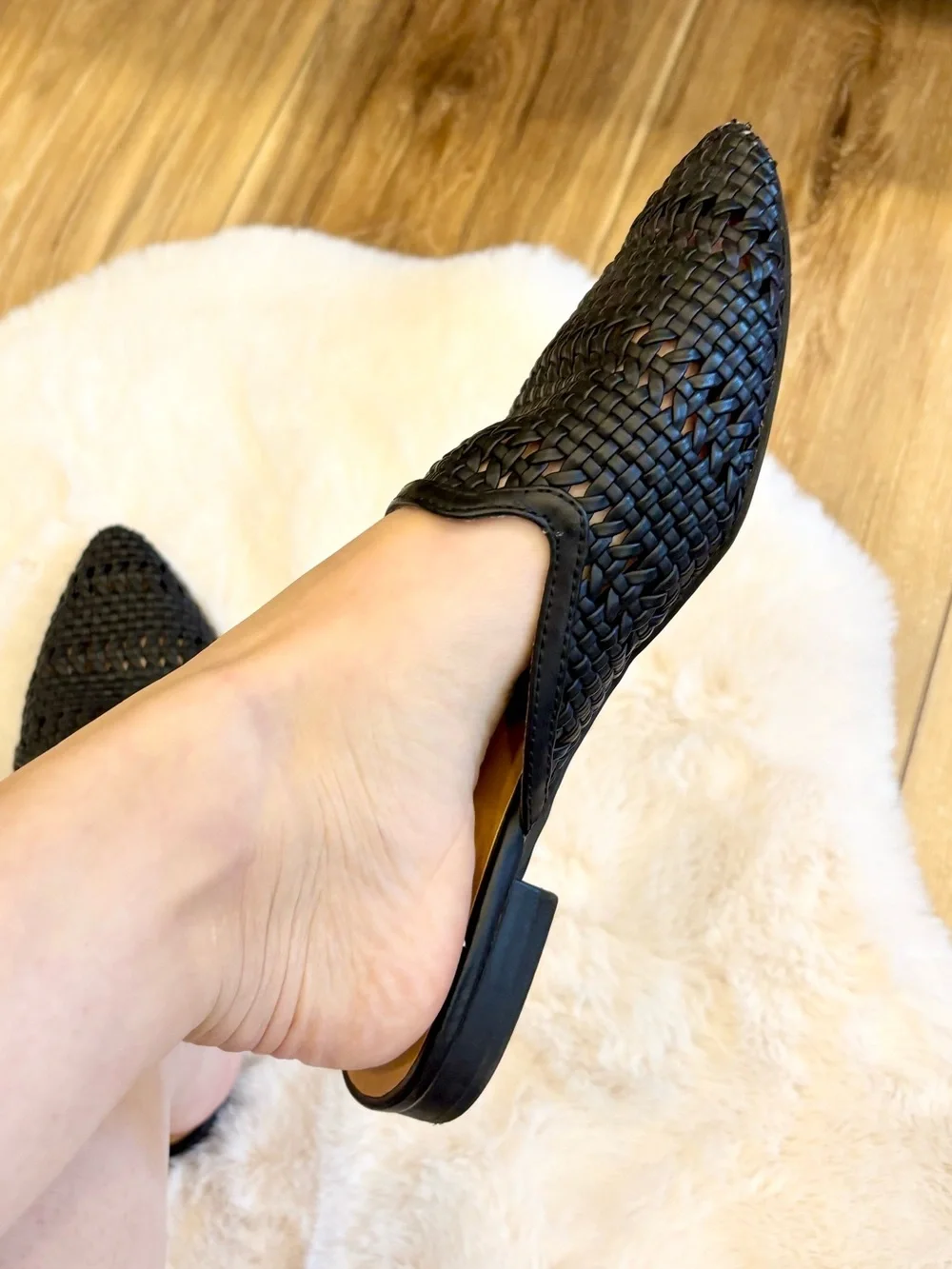 Universal Thread Black Slip On Pointed Toe Mules